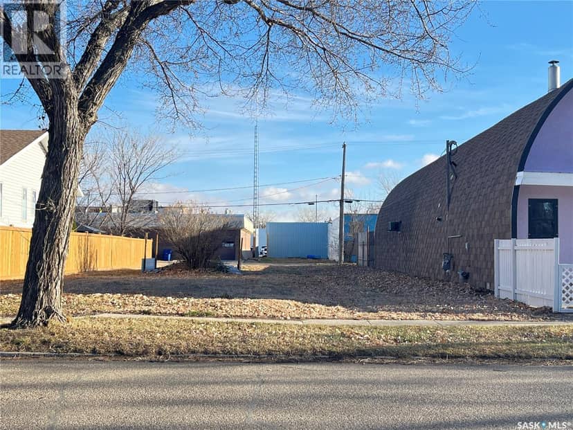 210 Maple STREET, Maple Creek