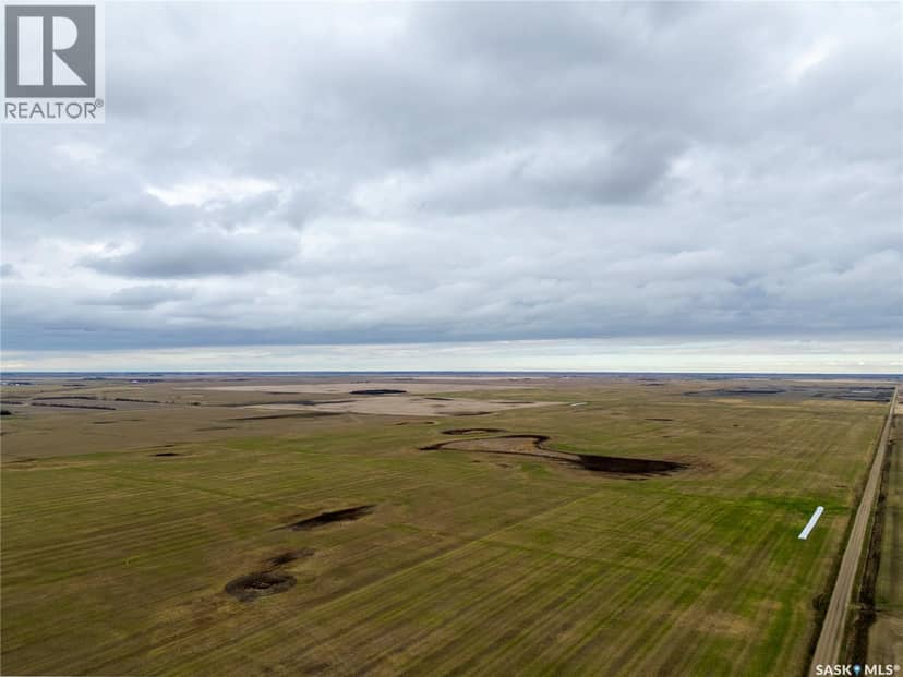 2,326 Acres - Estevan/Macoun, Benson Rm No. 35, photo 4