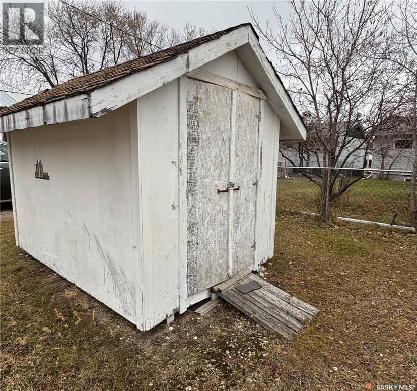 719 Donald STREET — photo 36 of 39
