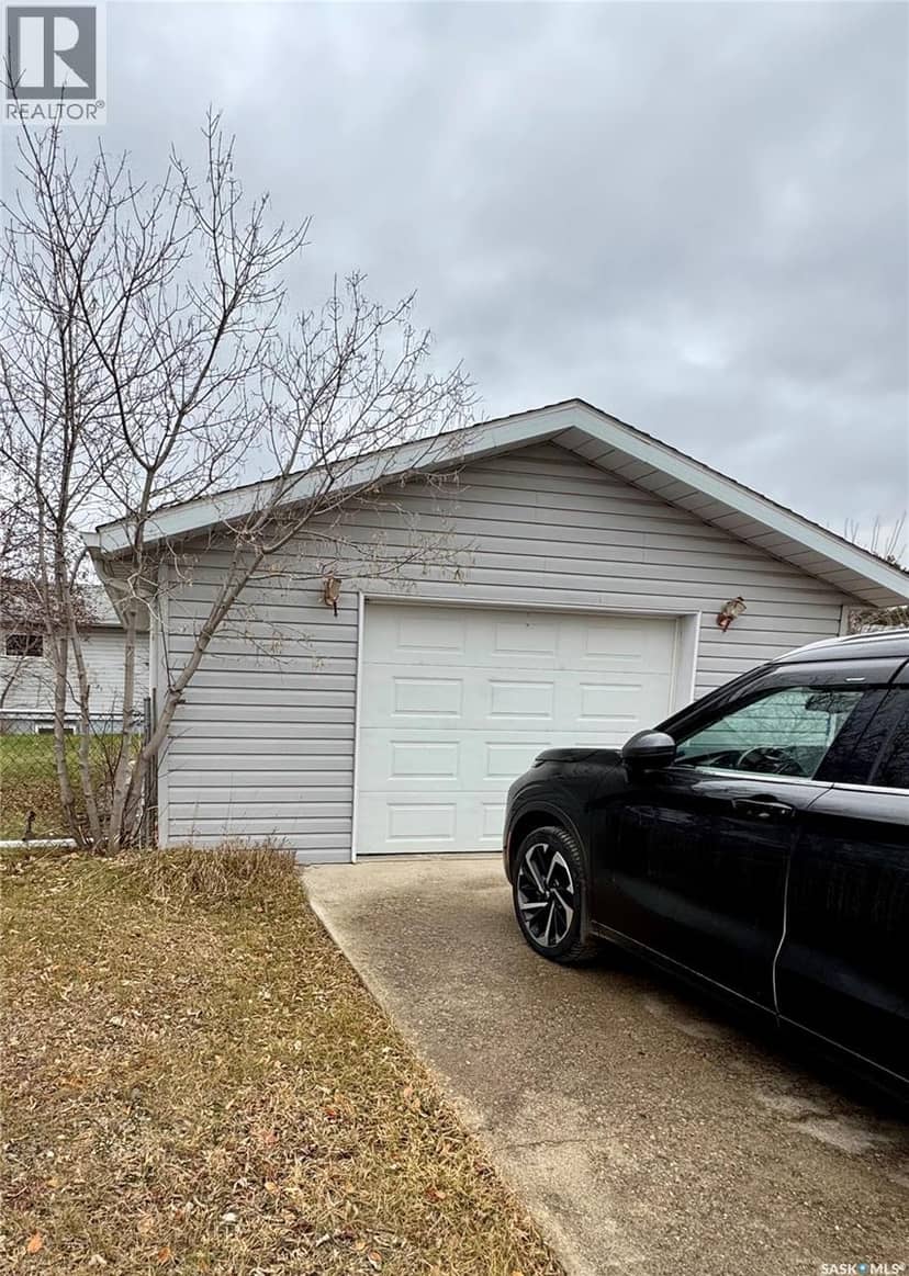 719 Donald STREET — photo 38 of 39