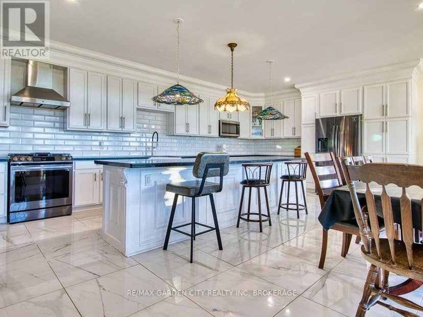 2400 Effingham Street — photo 14 of 40