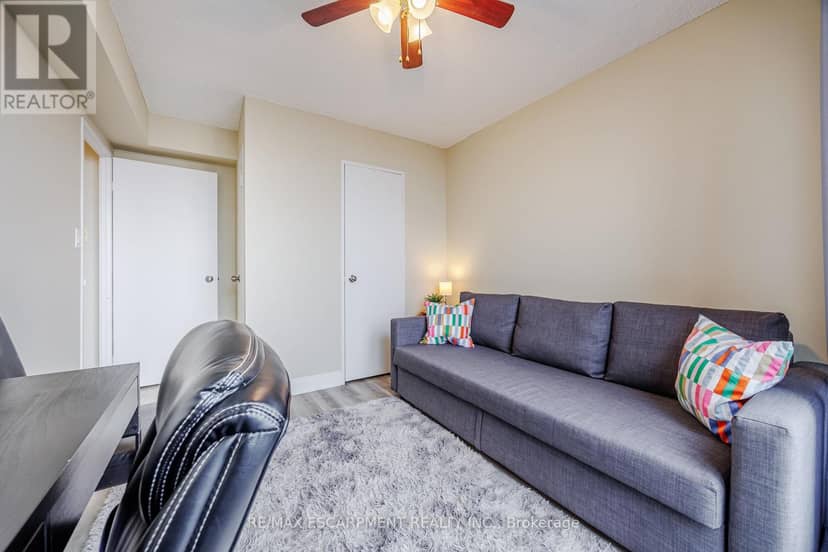 2604 - 150 Charlton Avenue E — photo 17 of 28