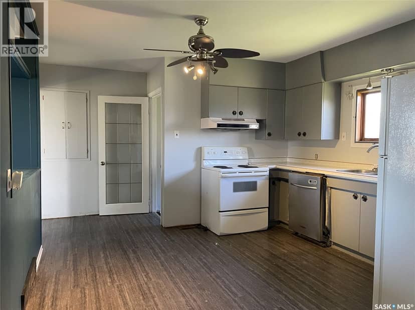 196 3rd STREET W, Pierceland, photo 3