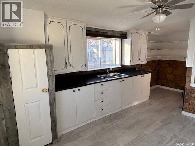 134 2nd AVENUE W — photo 11 of 22