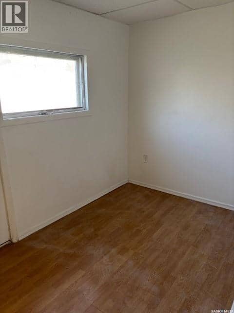 134 2nd AVENUE W — photo 9 of 22
