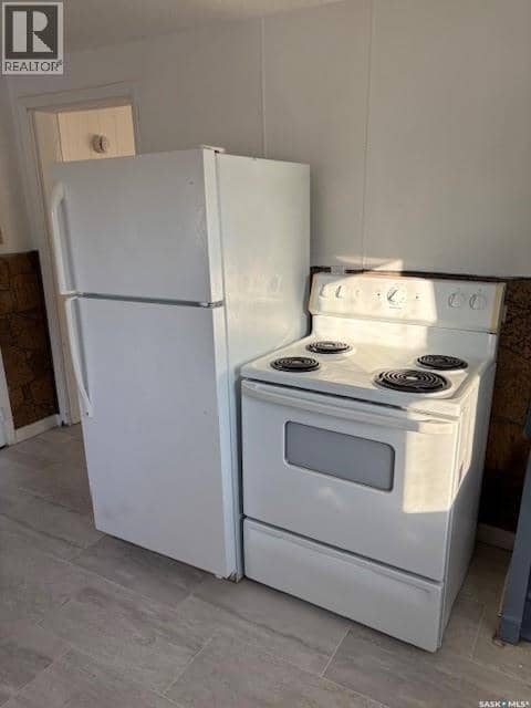 134 2nd AVENUE W — photo 14 of 22