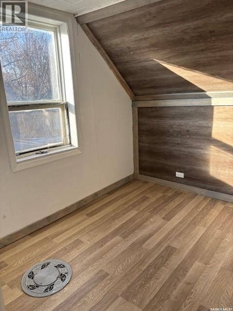 134 2nd AVENUE W — photo 17 of 22