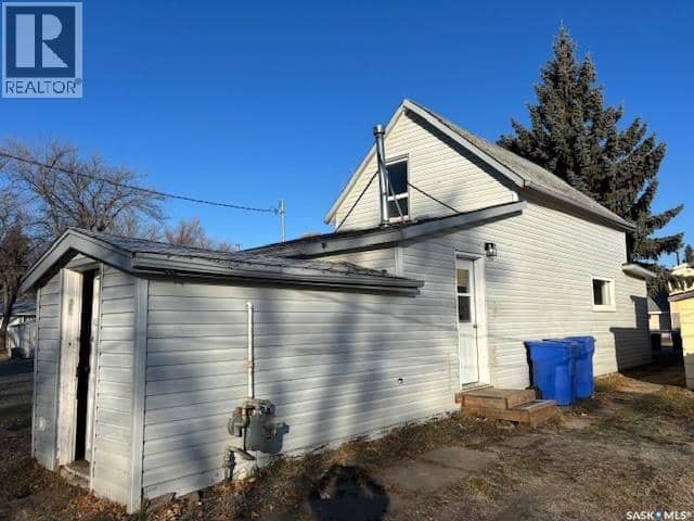134 2nd AVENUE W — photo 21 of 22