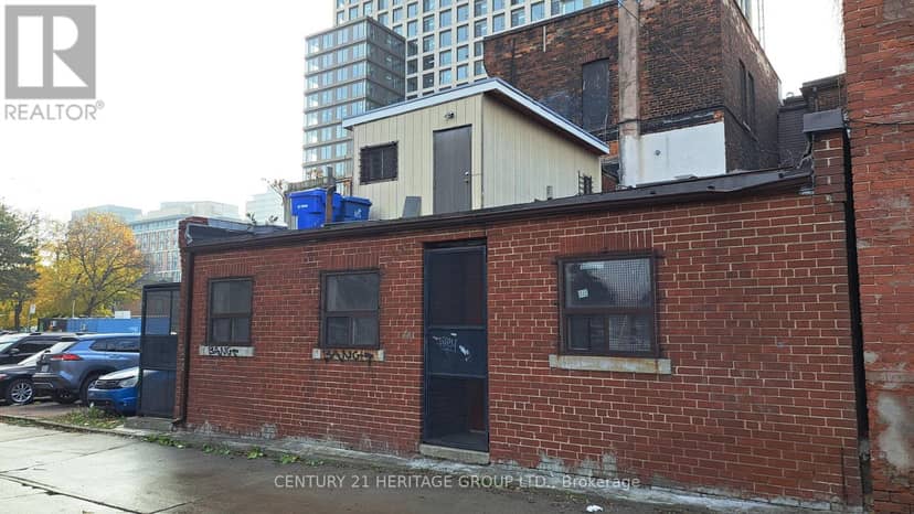 250 Queen Street E — photo 29 of 30