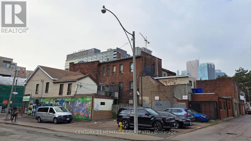 250 Queen Street E — photo 27 of 30