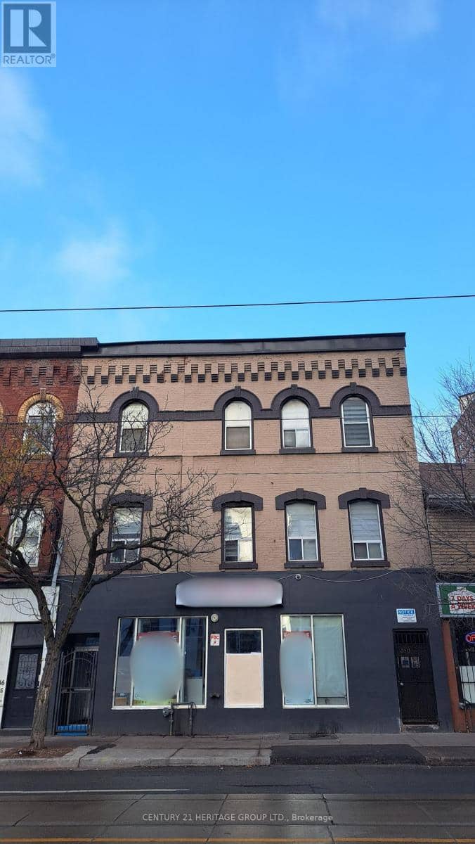 250 Queen Street E — photo 5 of 30