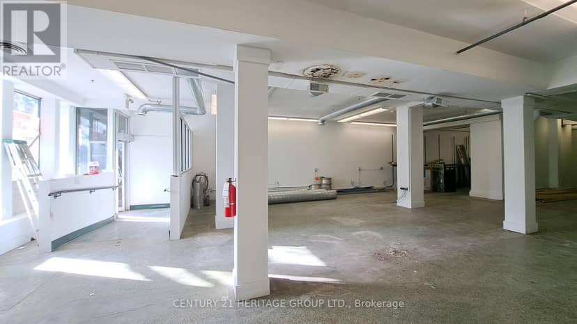 250 Queen Street E — photo 9 of 30