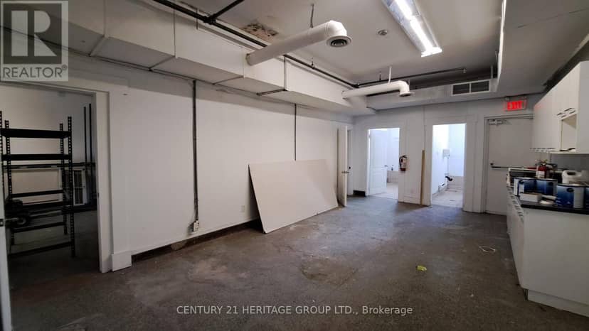 250 Queen Street E — photo 8 of 30