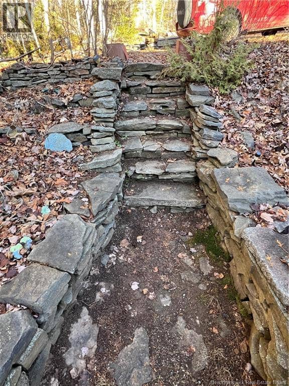 4 Pamela Lane — photo 9 of 29