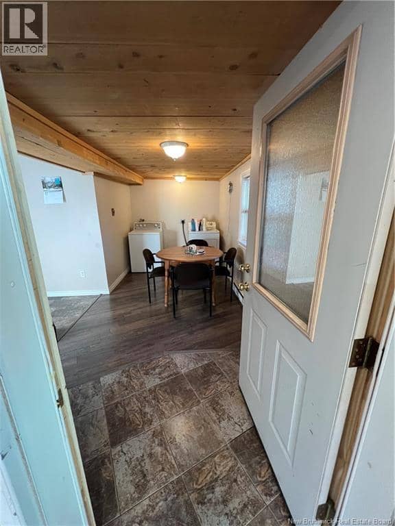 4 Pamela Lane — photo 11 of 29