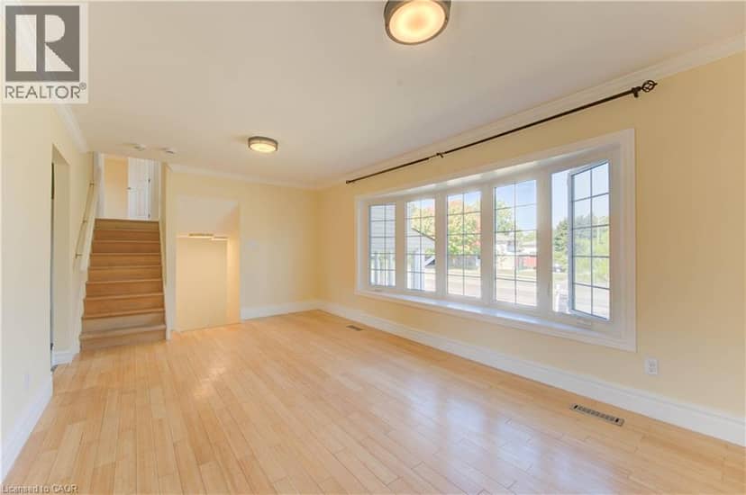 1493 QUEENS Boulevard — photo 11 of 39