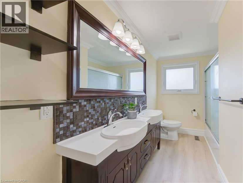 1493 QUEENS Boulevard — photo 20 of 39