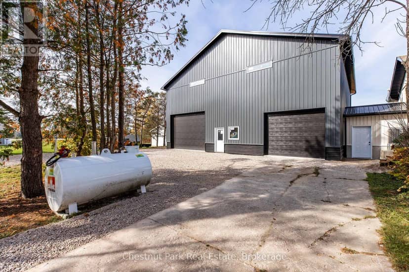 9 Maple Drive — photo 4 of 40