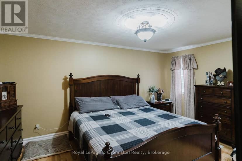 496 Spence Street — photo 20 of 40