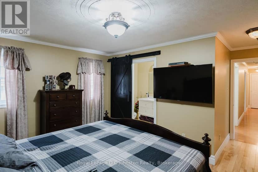 496 Spence Street — photo 21 of 40