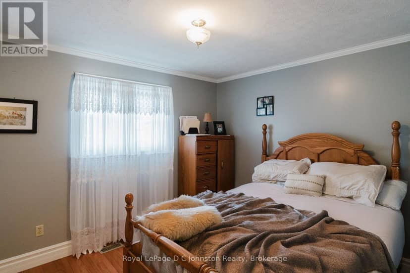 496 Spence Street — photo 23 of 40