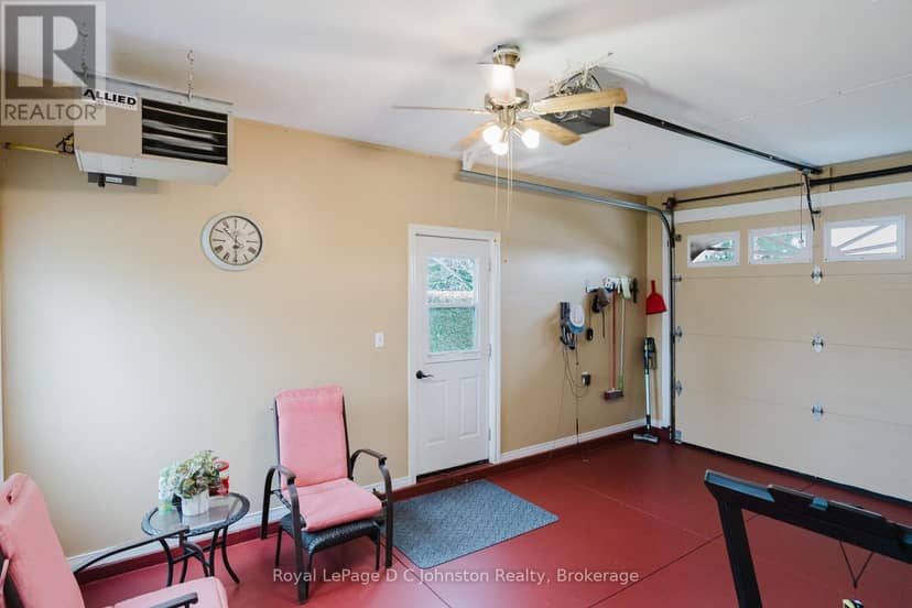 496 Spence Street — photo 24 of 40