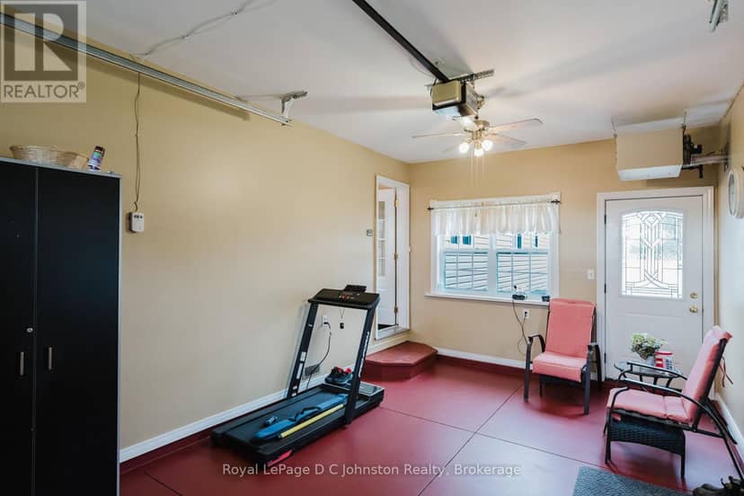 496 Spence Street — photo 25 of 40