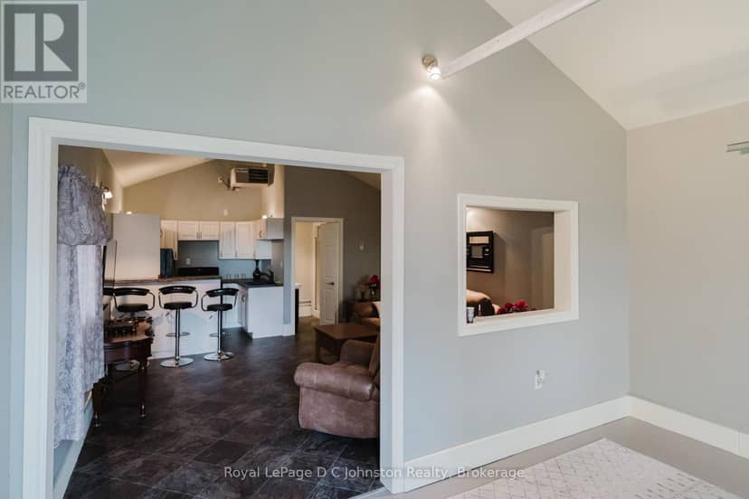 496 Spence Street — photo 26 of 40