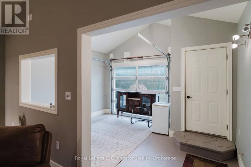 496 Spence Street — photo 27 of 40