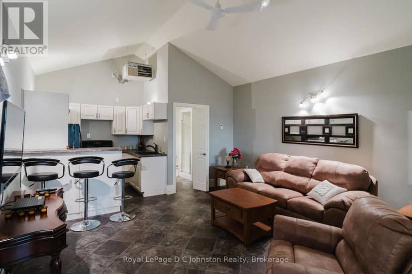 496 Spence Street — photo 28 of 40
