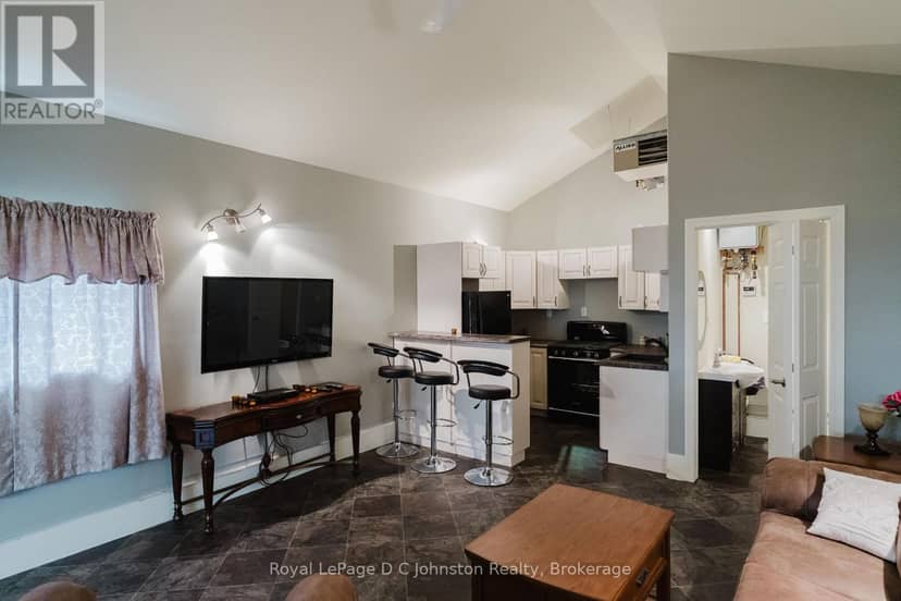 496 Spence Street — photo 29 of 40