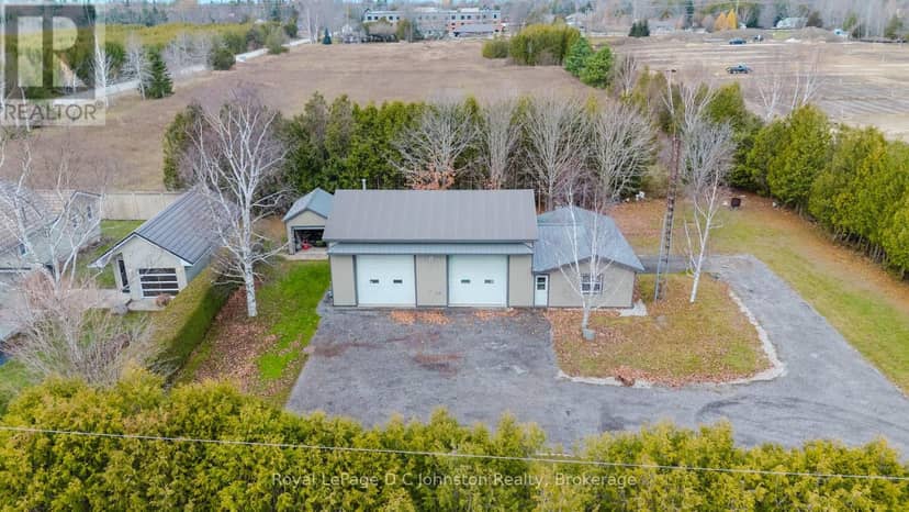 496 Spence Street — photo 3 of 40