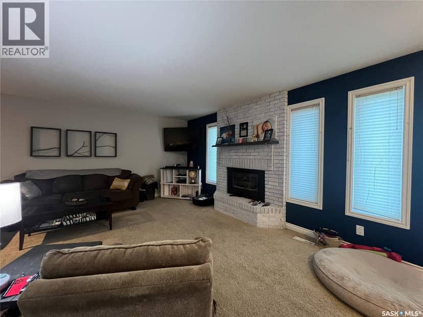 235 George CRESCENT — photo 10 of 27