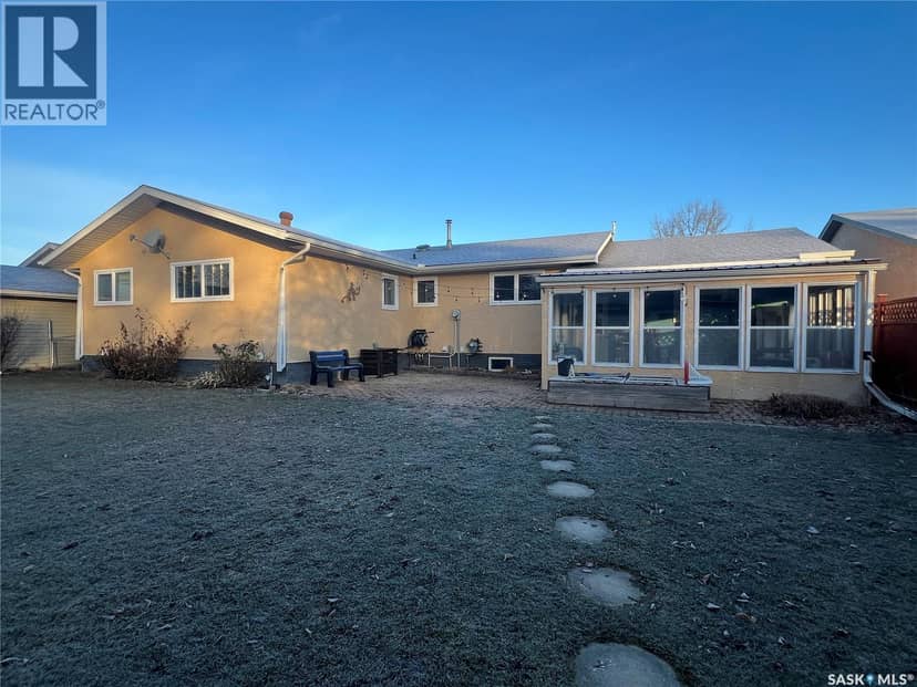 235 George CRESCENT, Esterhazy, photo 2