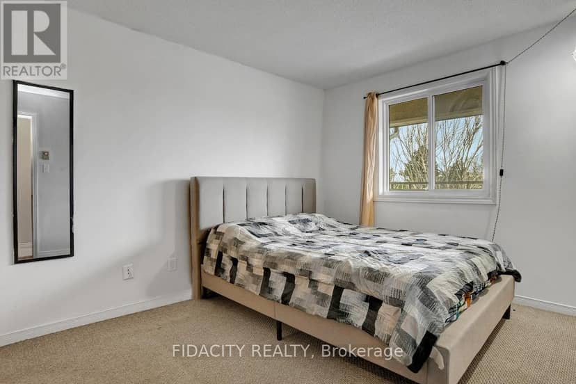 309 - 1490 Heron Road — photo 11 of 20