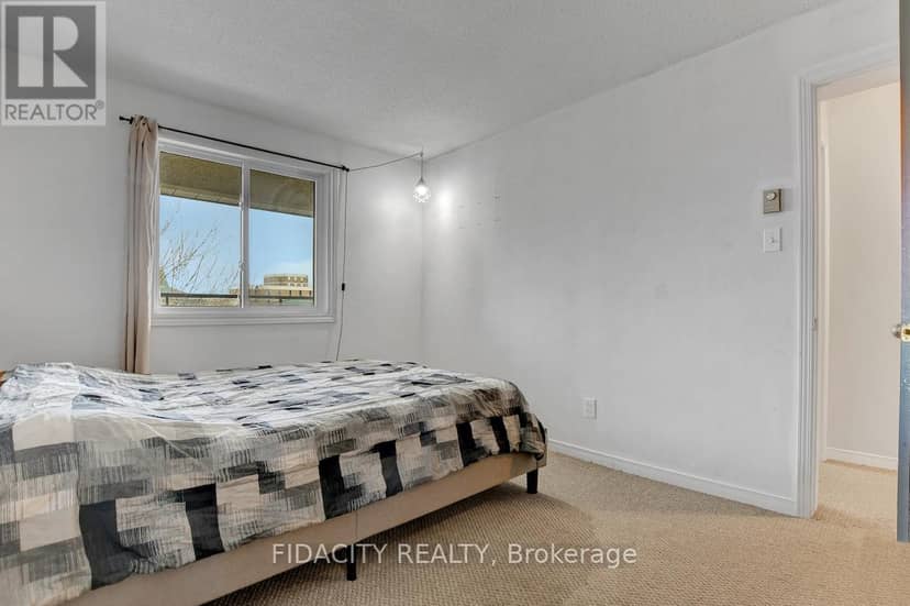309 - 1490 Heron Road — photo 12 of 20