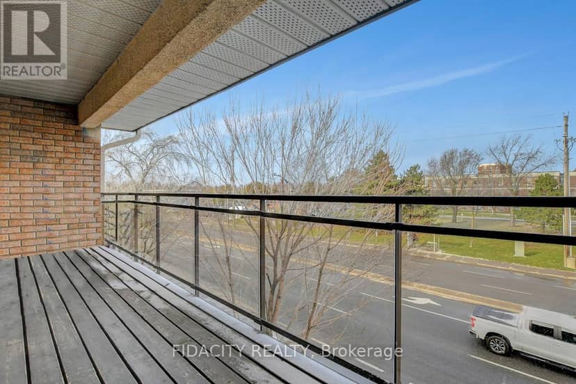 309 - 1490 Heron Road — photo 18 of 20