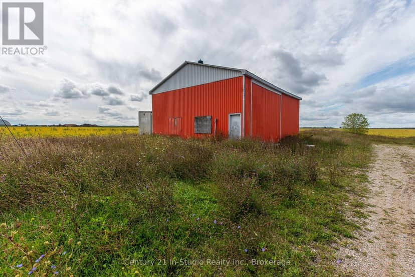2231 Bruce Road 40 — photo 15 of 26