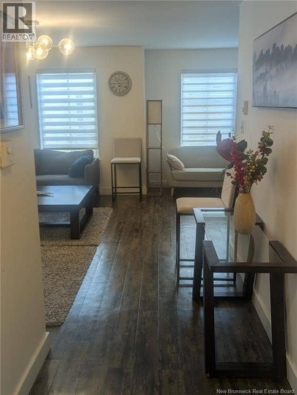 135 Waterloo Street — photo 10 of 25