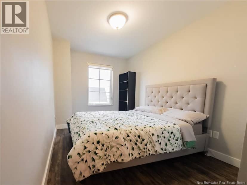 135 Waterloo Street — photo 17 of 25