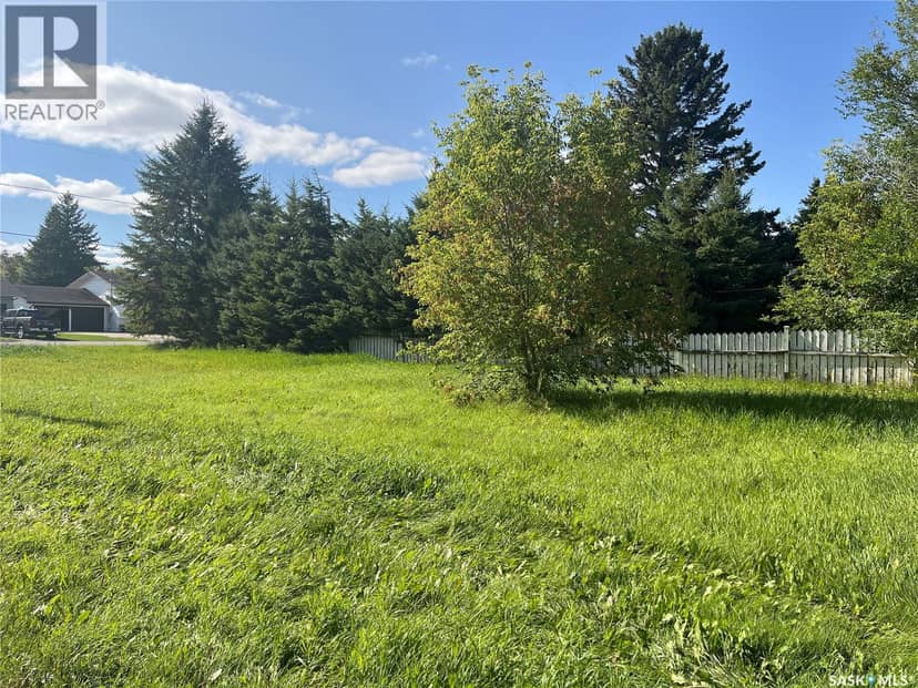 303 Allan AVENUE — photo 7 of 13