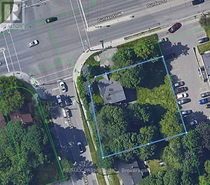 723 Dundas Street W — photo 1 of 7