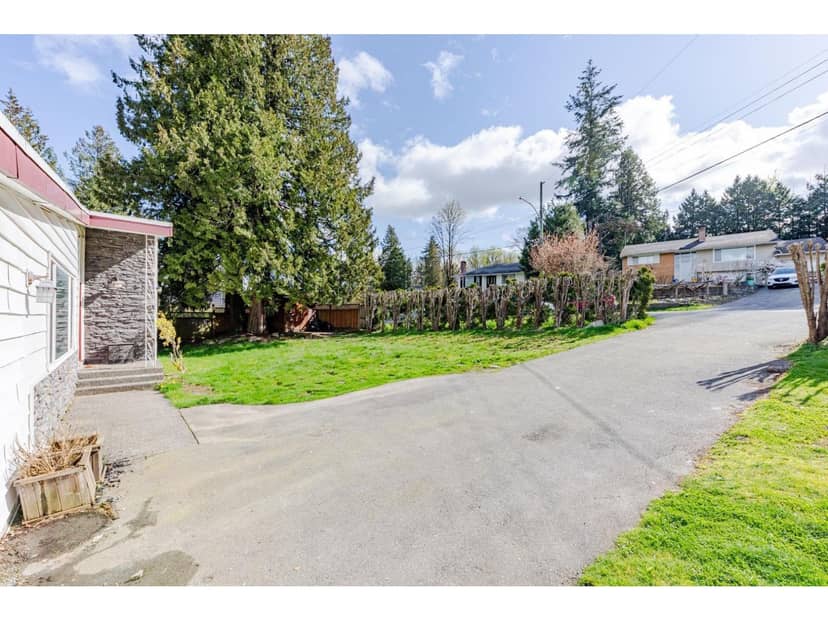 11411 LOUGHREN DRIVE, Surrey, photo 5