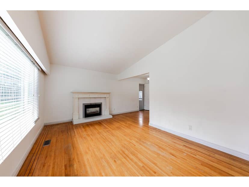 11411 LOUGHREN DRIVE, Surrey, photo 6