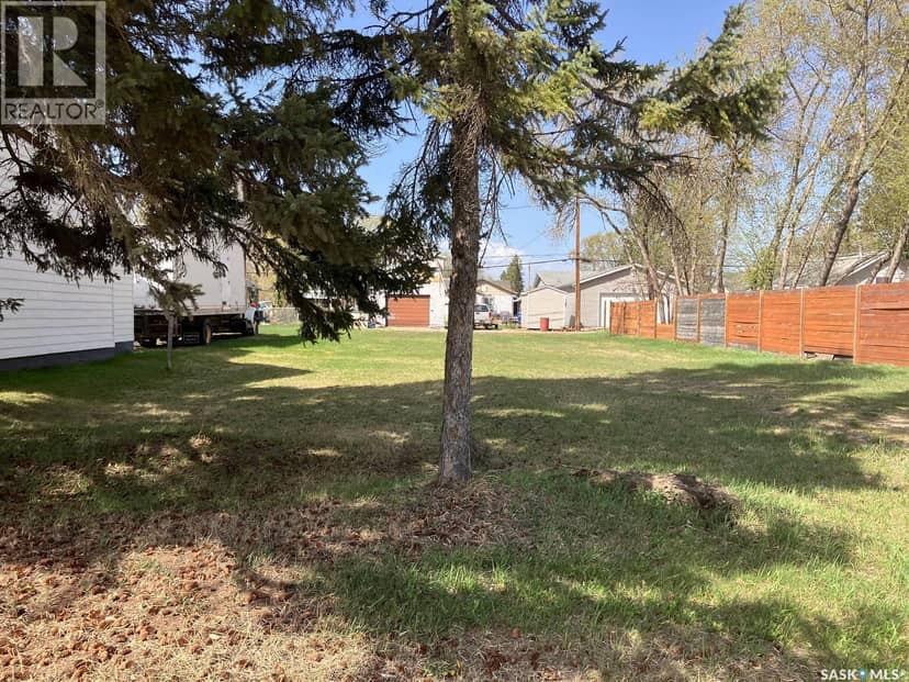 405 10th AVENUE W, Nipawin, photo 2