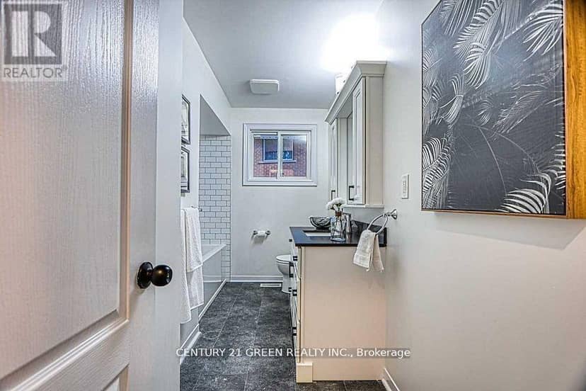 164 Gardiner Drive — photo 19 of 40