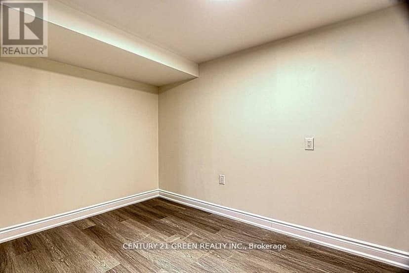 164 Gardiner Drive — photo 32 of 40