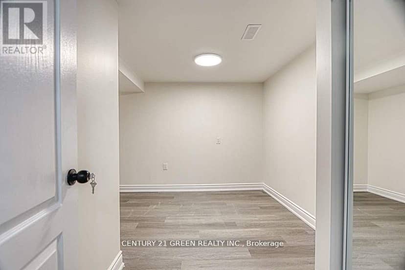 164 Gardiner Drive — photo 34 of 40