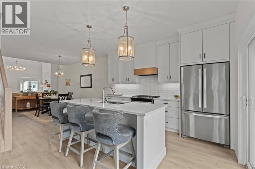 744 NELSON Street W Unit# 31 — photo 15 of 40