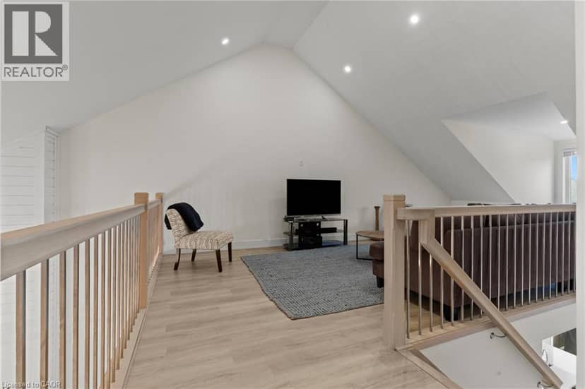 744 NELSON Street W Unit# 31 — photo 22 of 40